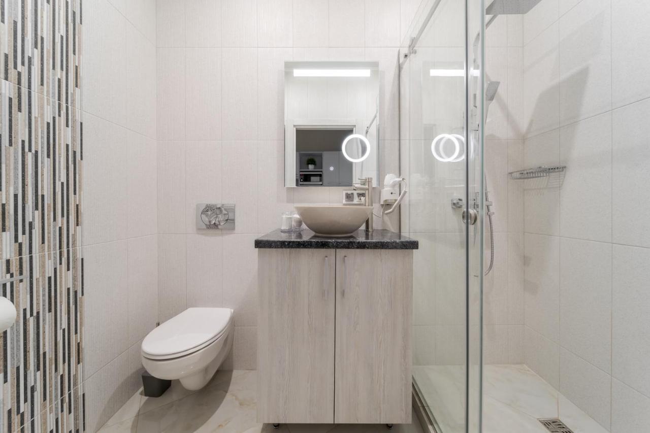 דירות לבוב Luxury Flat In Downtown 2 מראה חיצוני תמונה