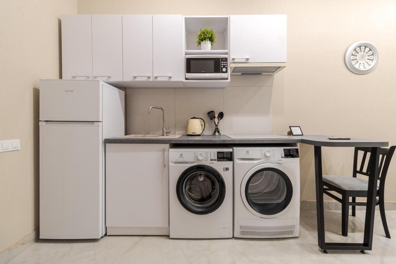 דירות לבוב Luxury Flat In Downtown 2 מראה חיצוני תמונה